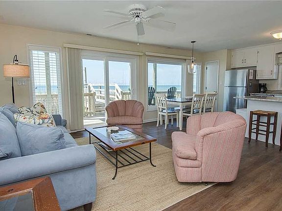 2nd image of 907 Ocean Dr