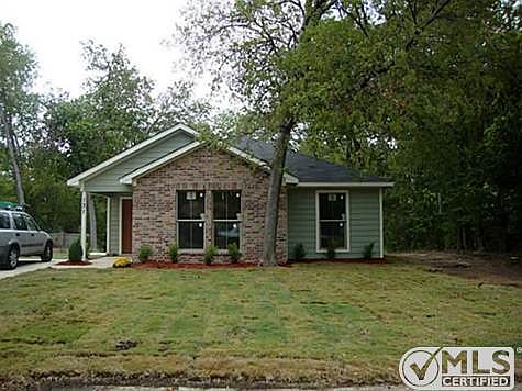 1st image of 131 W Brownlee Ave
