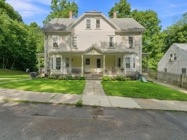 42-42 Pine St #44, Whitinsville, MA 01588