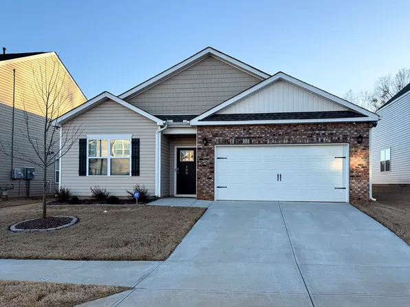 100 Oak Edge Ln, Greer, SC 29651