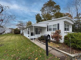 1964 River Road #55, Riverhead, NY 11933