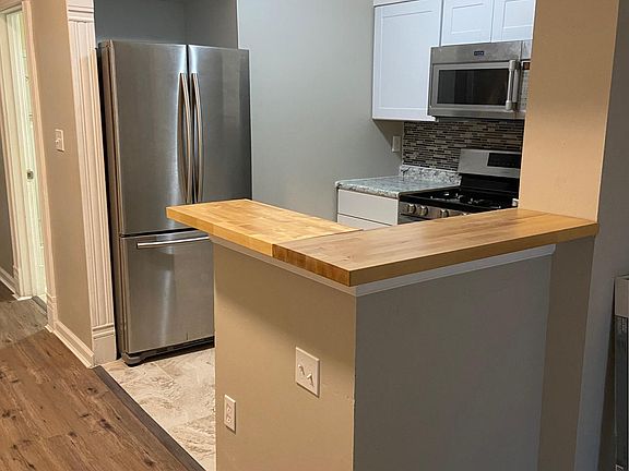 2nd image of 3716 S Jefferson Ave #2N