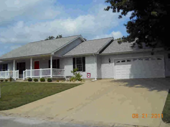 305 Cherokee Dr, Georgetown, IL 61846