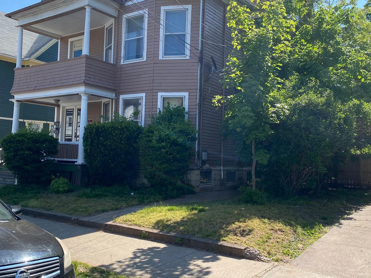119 Hobart St — Photo 2