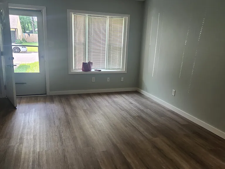 1118 Snowbird Ln — Photo 5