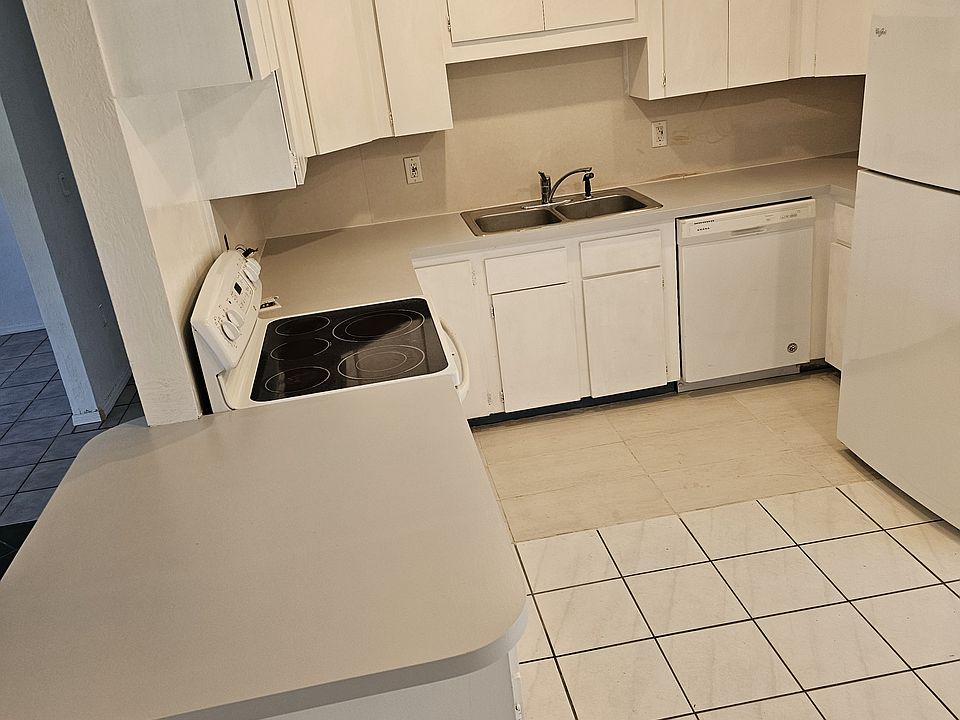 New refrigerator.
Glass top stove.