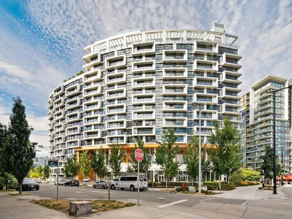 1768 Cook St #507, Vancouver, BC V5Y 0N3