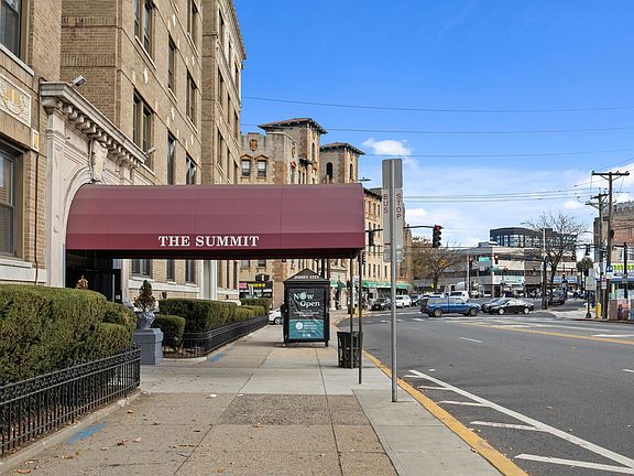 3rd image of 2787 John F Kennedy Blvd APT 307A