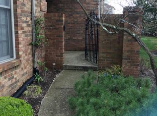 3917 Rock Ledge Ln, Lexington, KY 40513