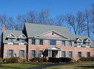 2 Morgan Pl, Unionville, CT 06085