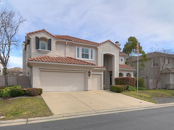 4th image of 2134 Blackheath Ln