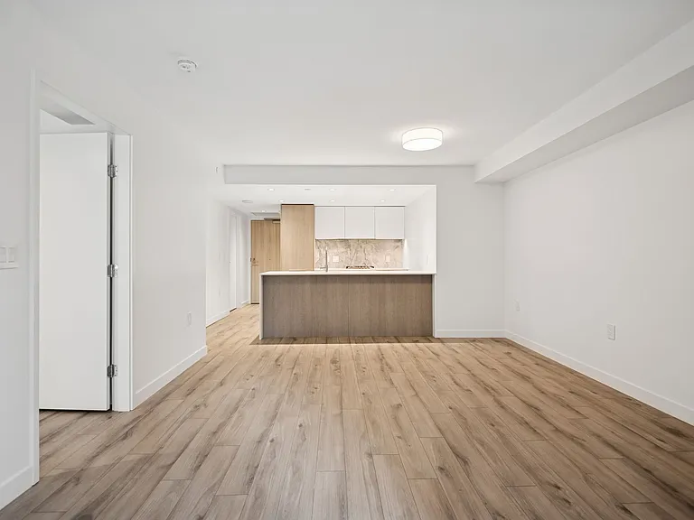 1107 Richards St #201 — Photo 2