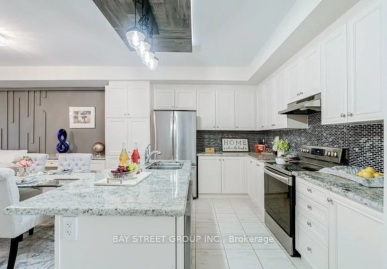 121 Luzon Ave — Photo 7