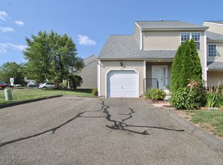 704 Gray Fox Ln #704, Rocky Hill, CT 06067
