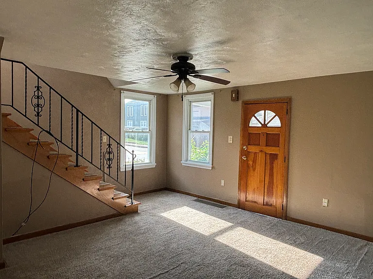 82 Connellsville St #1 — Photo 2