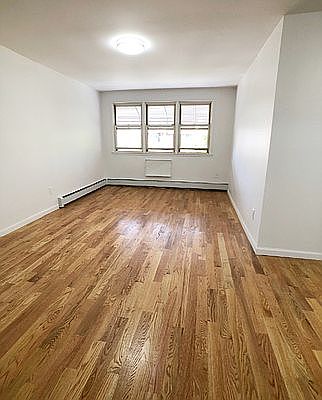 5th image of 21-14 33rd Ave #3R