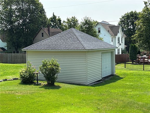 2nd image of 22 Hemlock Ave