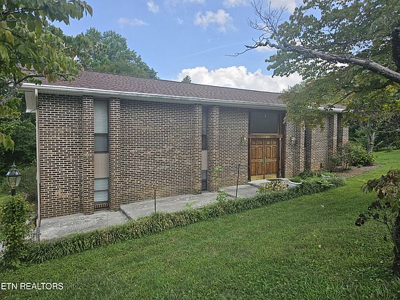 2nd image of 607 Crestwood Dr