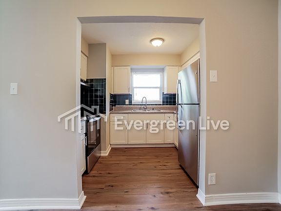 4th image of 8605 N Orangeview Ave