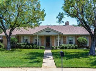 3809 Windridge Dr, Bryan, TX 77802