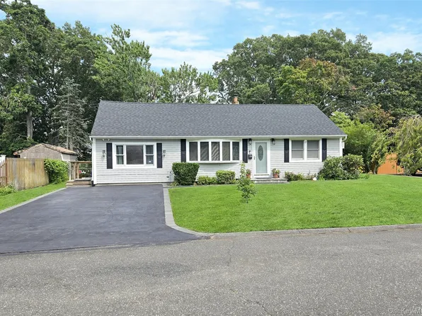 158 Noel Drive, Centereach, NY 11720