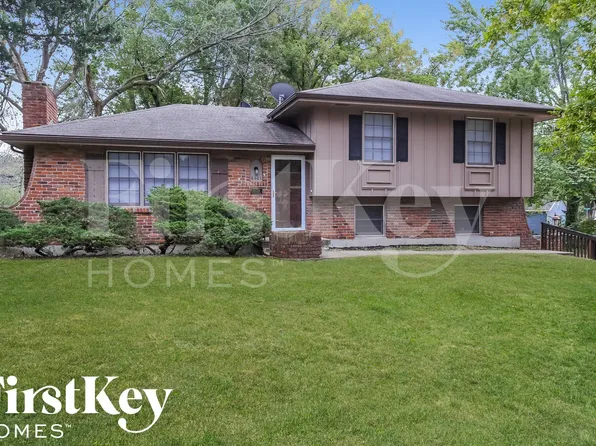 6601 E 134th St, Grandview, MO 64030