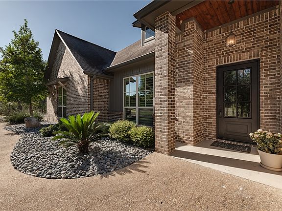 3rd image of 18823 Indian Lakes Dr