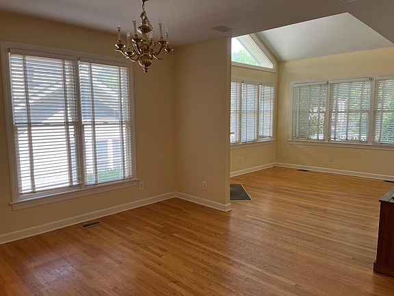 1st floor dinning room