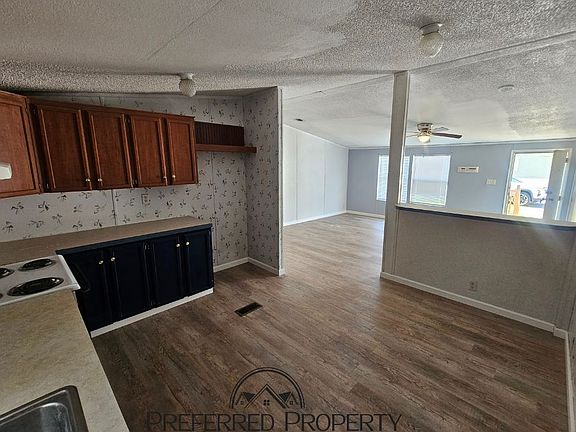 3rd image of 1422 Fm 706 Lot 8