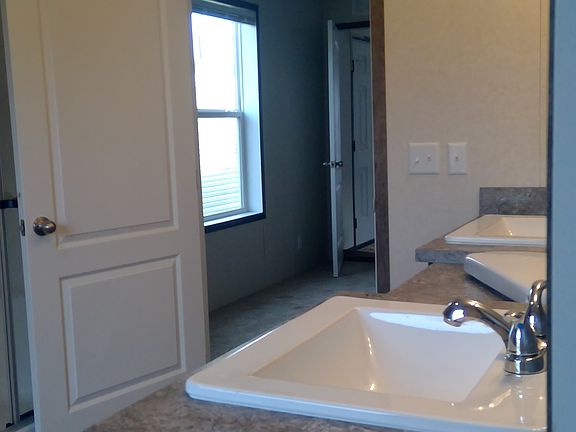 4th image of 2501 Lowry Ave NE Lot 204