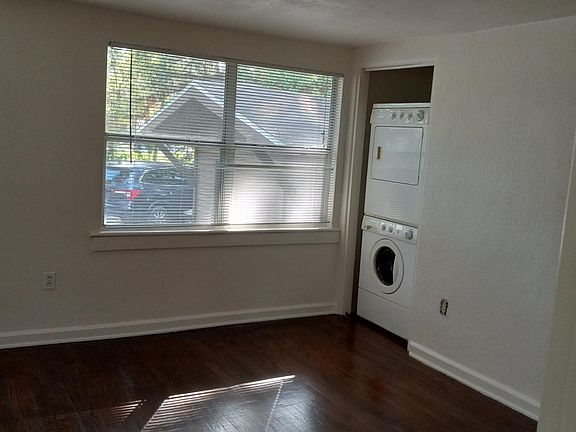 5th image of 1224 E Jackson St APT B