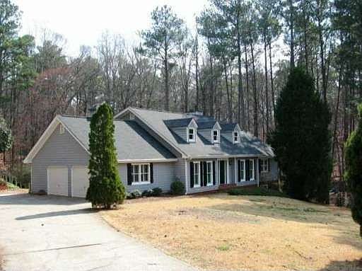 1st image of 202 Oak Forest Dr SE