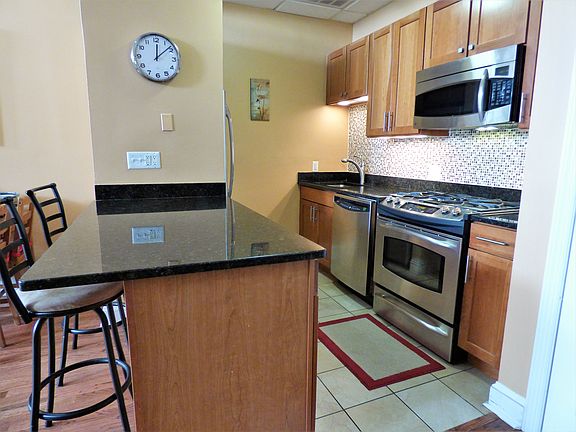 4th image of 167 Wayne St #102A