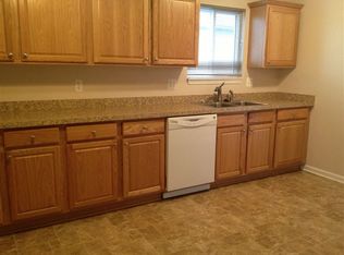20428 Lakeworth St, Roseville, MI 48066