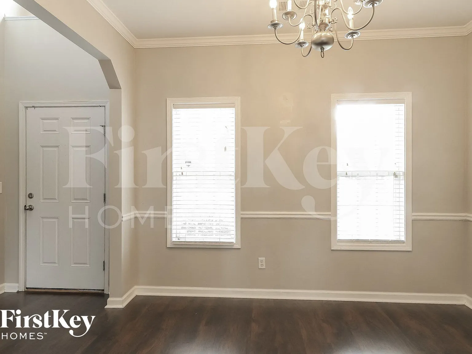 4 bed, 2.5 bath, 2792 sqft, $2,390 — Photo 3