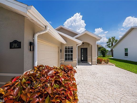 2nd image of 3718 Sabal Springs Blvd