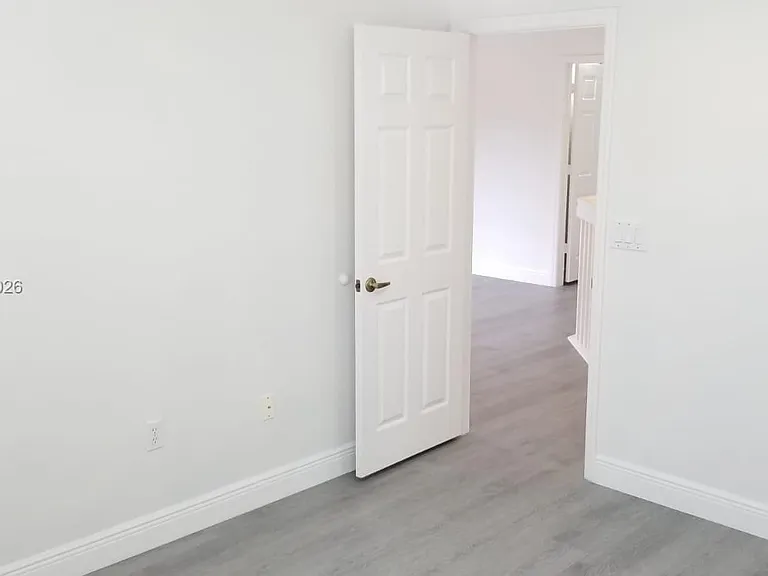 2420 NW 137th Ter — Photo 10