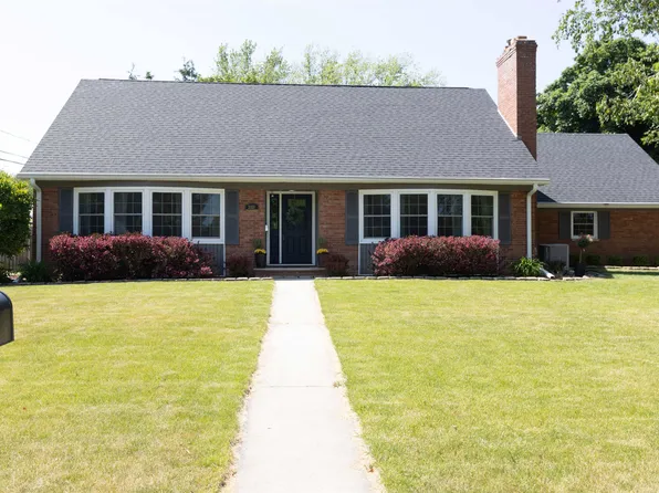 3500 Delahaut St, Green Bay, WI 54301