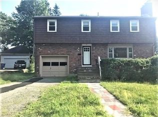 37 Maplewood Ave, Newton Center, MA 02459
