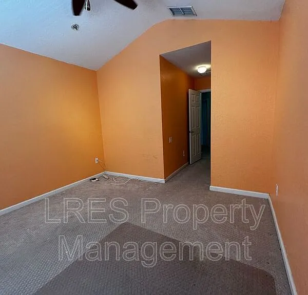 606 Cruz Bay Cir — Photo 32