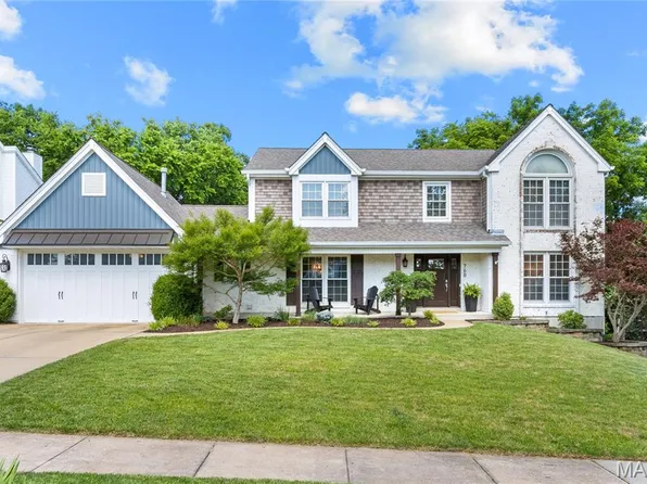 768 Whispering Meadows Dr, Ballwin, MO 63021