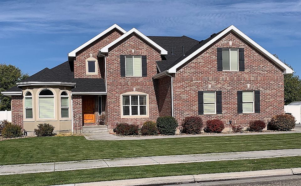 1st image of 3643 E Clearfield Ln