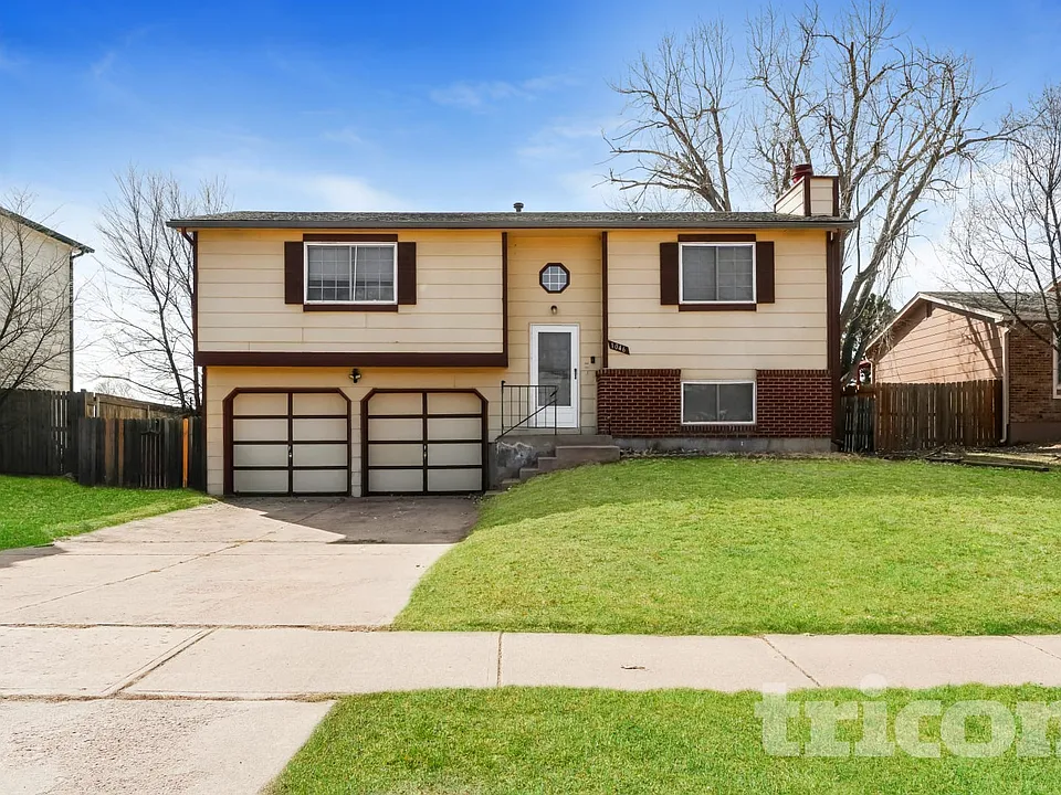 1046 W Nolte Dr