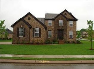 1000 Crimson Way, Hendersonville, TN 37075