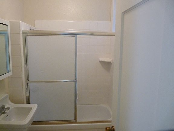 4th image of 707 Haight St APT 1