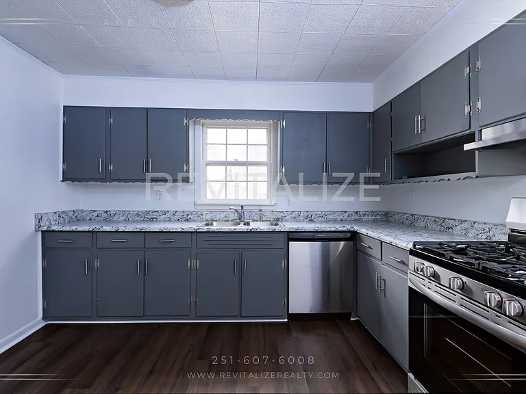 2121 Barron Pl — Photo 10