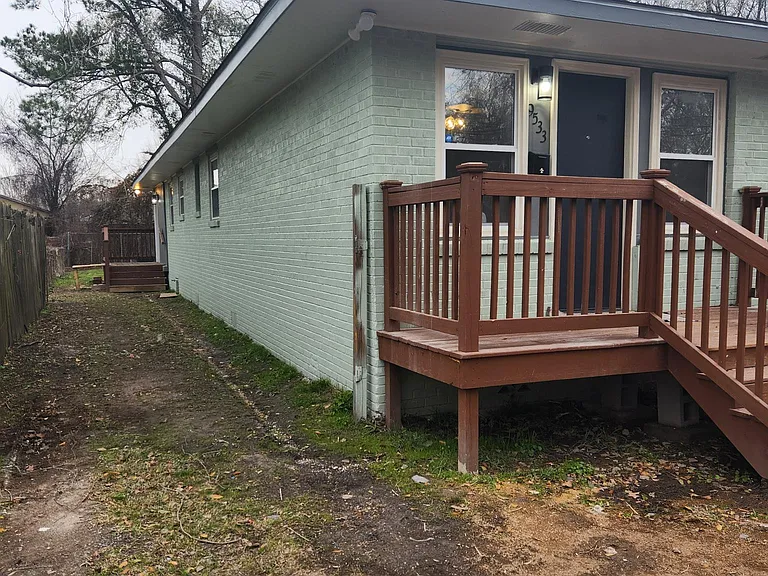 9533 Gassie St — Photo 3