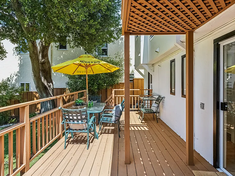 610 Hillcrest Blvd — Photo 55