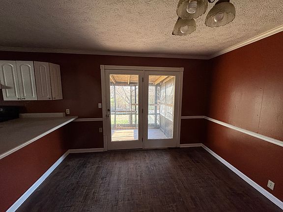 5th image of 1074 Hopewell St