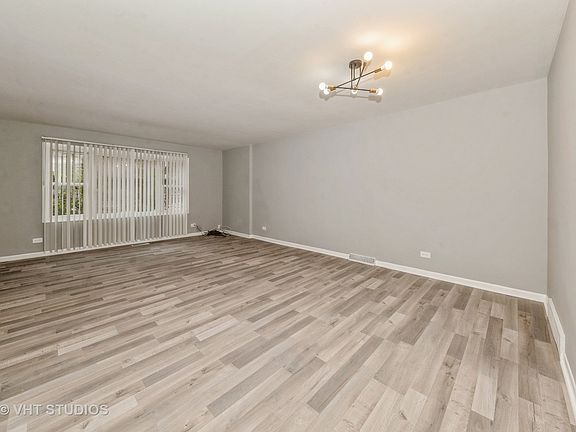 4th image of 1634 W Morse Ave Unit E